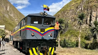 Inauguración del tren en Alausí la ruta de Nariz del Diablo