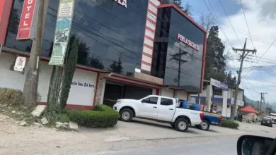 Muere mujer en motel y 2 hombres están involucrados