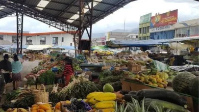 Escasez de varios productos en mercados de Latacunga.