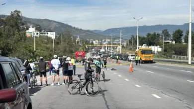 Ciclista fallece atropellado en la Ruta Viva de Quito