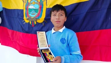 Estudiante de Cotopaxi gana concurso de matemática en Perú.