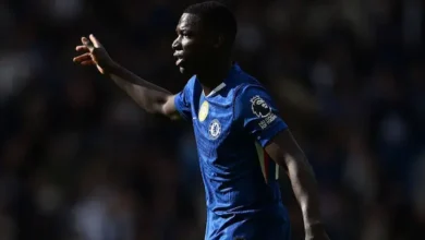 Vota por Moisés Caicedo como el mejor de la Premier League.