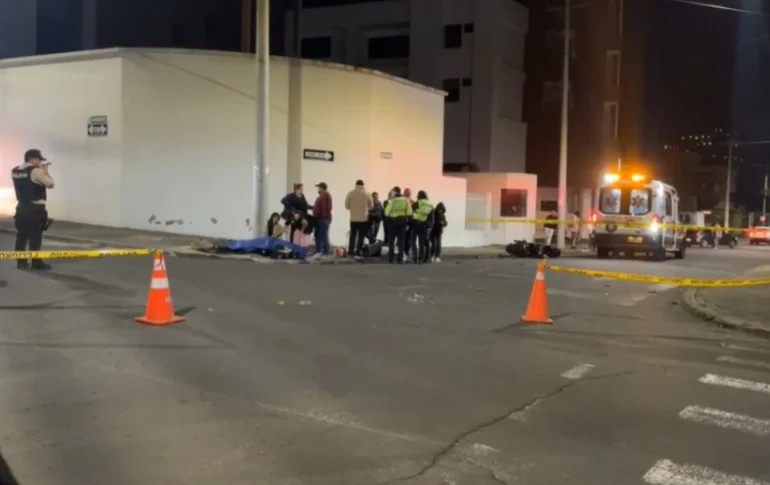 Motociclista muere tras accidente de tránsito en Ambato.