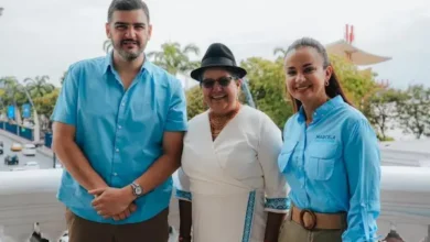 Aquiles Álvarez y Marcela Aguiñaga reunidos en Guayaquil en medio de tensiones