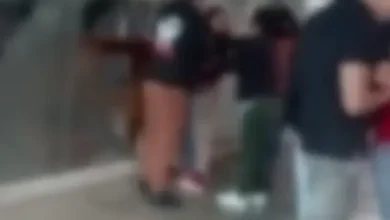 Mujer estaría robando a jovenes en Riobamba