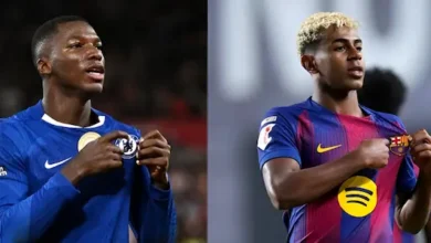Chelsea vs Barcelona: Moisés Caicedo recibe a Lamine Yamal.