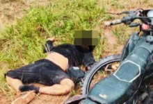 Motociclista muere tras fatal accidente vial en Taisha.