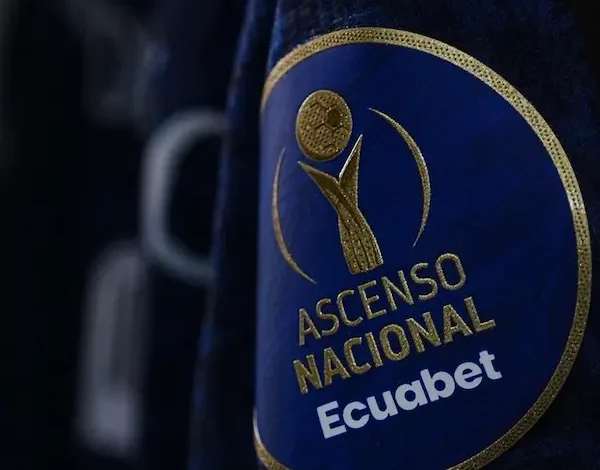 Cuenca Juniors vs Liga de Portoviejo se juega en Riobamba.