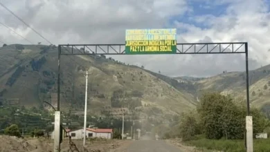 Prefectura Cotopaxi realiza trabajos de asfaltado en Pujilí.