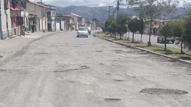Vía al Chimborazo en mal estado: usuarios exigen acciones