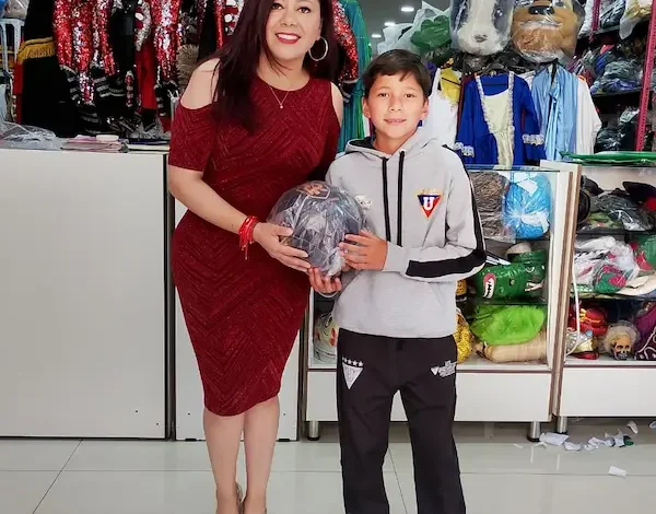 De Reina del Mundialito a Madrina: una Historia que Inspira 20 Años Después