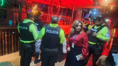 Cabaret de Riobamba atiende en condición de desaseo