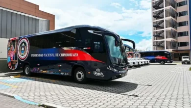 Unach invierte cerca de USD 1 millón en camionetas, buses y camión institucional
