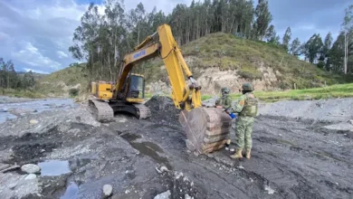 Brigada destruye maquinaria de minería ilegal en Chimborazo