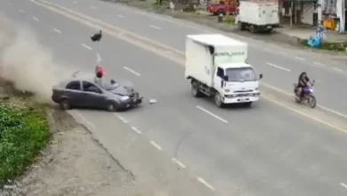 Video | Mujer muere atropellada mientras esperaba un bus