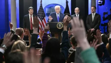 Trump impone arancel global del 10 % tras fallo de la Corte Suprema de EE. UU.