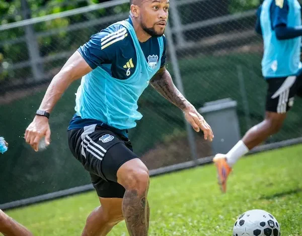 Emelec quiere ganar en mesa según Universidad Católica.