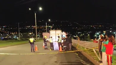 Hombre muere tras ser atropellado en el norte de Ambato.