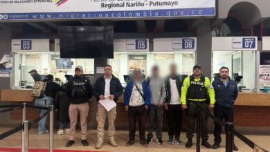 3 colombianos deportados de Riobamba por violar la ley