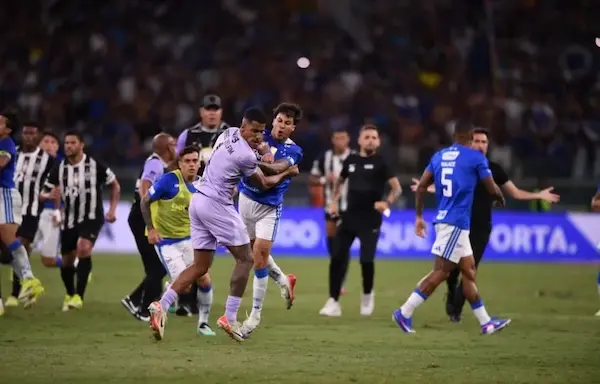 Cruzeiro vs Atlético Mineiro: más de 20 expulsados en la final. FUENTES: ESPN.