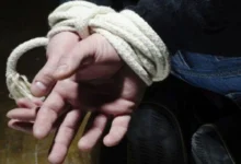 Hombre víctima de asalto y robo de su carro en Ambato.