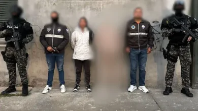 Mujer y joven de Riobamba detenidos con drogas