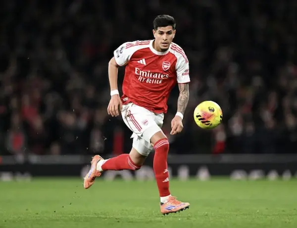 Piero Hincapié es elegido Jugador del Mes en el Arsenal.