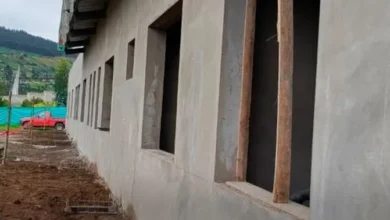 Remodelación de 5 centros de salud paralizada en Latacunga.