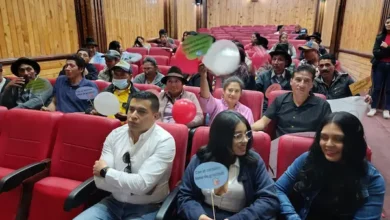 Municipio de Riobamba entregó escrituras a evacuados del volcán.