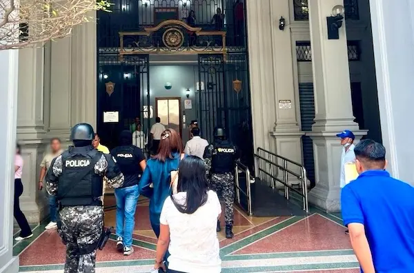 Fiscalía allana el Municipio de Guayaquil este 2 de abril
