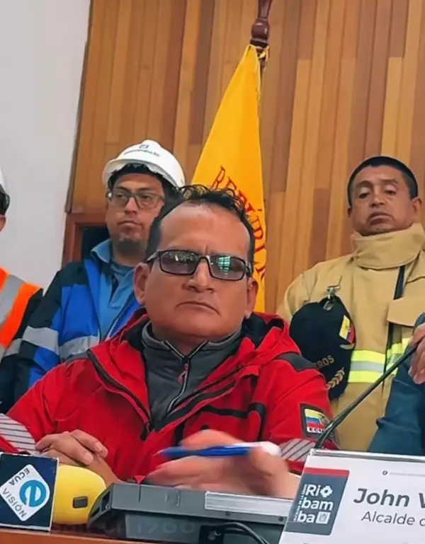 Bomberos atendían simultáneamente otro incendio