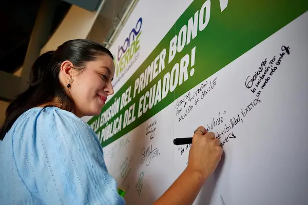 Bono verde en Ecuador: BDE emite $100 millones