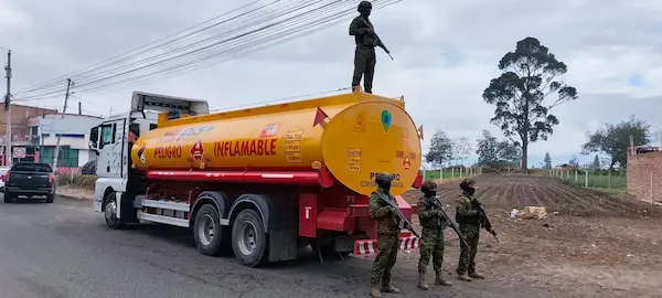 Decomisan 2.000 galones de diésel en Riobamba 